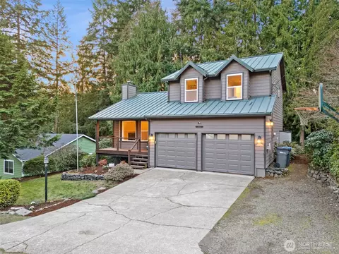21985 Apollo Dr NE, Poulsbo, WA 98370