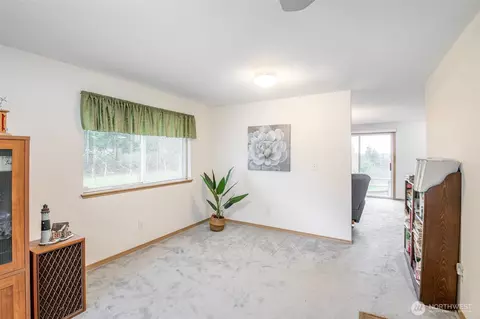 Living - 21619 185th St E, Orting, WA 98360 photo 3 of 6