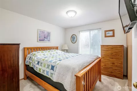 Bedroom - 21619 185th St E, Orting, WA 98360 photo 3 of 4