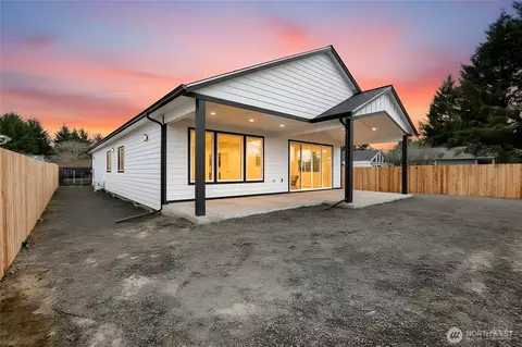 205 Canal Dr SE, Ocean Shores, WA 98569