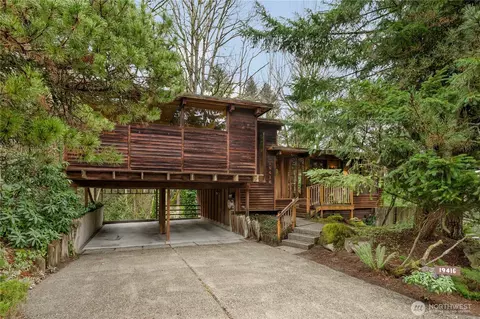 19416 49th Pl NE, Lake Forest Park, WA 98155