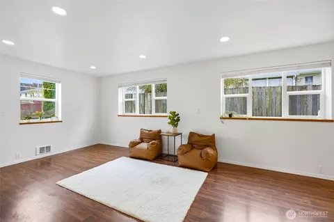 Living - 1809 21st St, Everett, WA 98201 photo 2 of 2