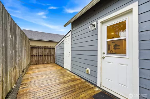 Exterior - 1809 21st St, Everett, WA 98201 photo 5 of 5