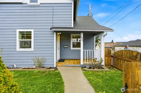 Exterior - 1809 21st St, Everett, WA 98201 photo 3 of 5