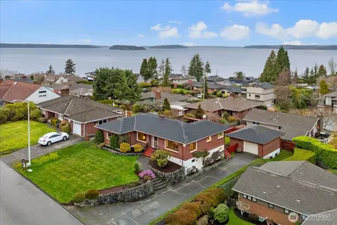 View/Area - 411 Crown Dr, Everett, WA 98203 photo 1 of 10