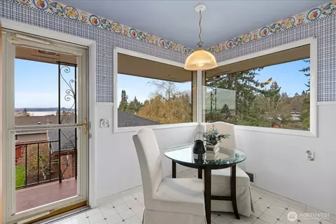 Dining - 411 Crown Dr, Everett, WA 98203 photo 2 of 2