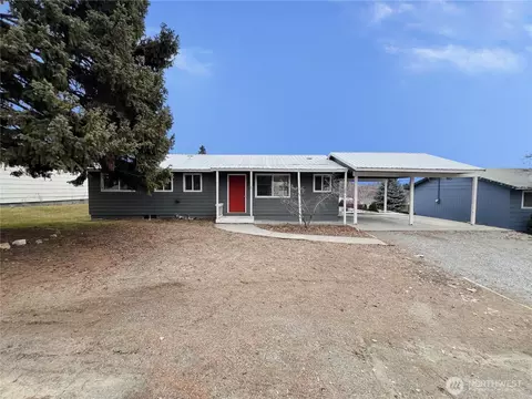 728 Sunrise Dr, Omak, WA 98841
