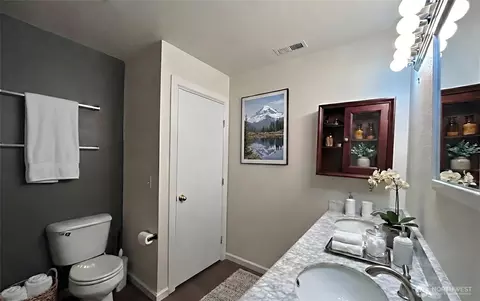 Bath - 5309 114th St SE, Everett, WA 98208 photo 1 of 1