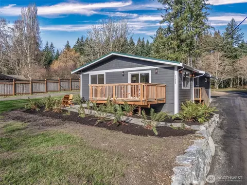 11828 Cove Rd SW, Vashon, WA 98070