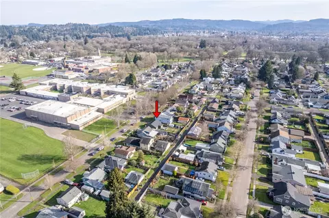 View/Area - 2829 Hemlock St, Longview, WA 98632 photo 6 of 7