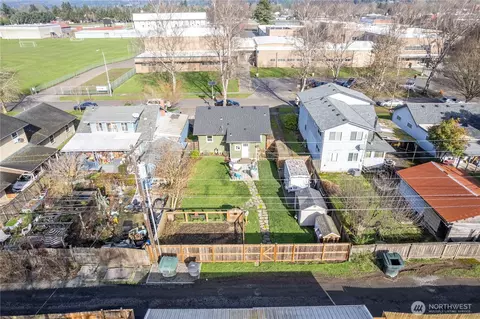 View/Area - 2829 Hemlock St, Longview, WA 98632 photo 4 of 7
