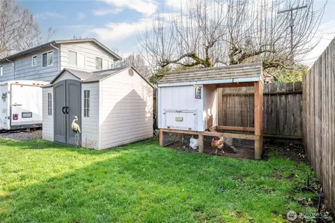Exterior - 2829 Hemlock St, Longview, WA 98632 photo 5 of 8