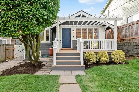 3815 Sunnyside Ave N, Seattle, WA 98103