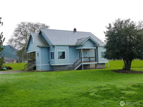 19653 Cedardale Rd, Mount Vernon, WA 98274