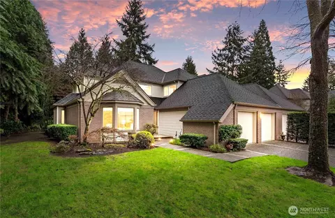 1726 Bellevue Way NE, Bellevue, WA 98004