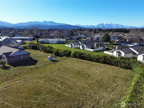 955 N 5th Ave, Sequim, WA 98382 photo 2