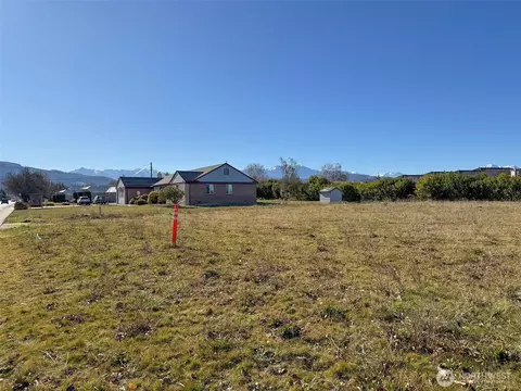 955 N 5th Ave, Sequim, WA 98382 photo 9
