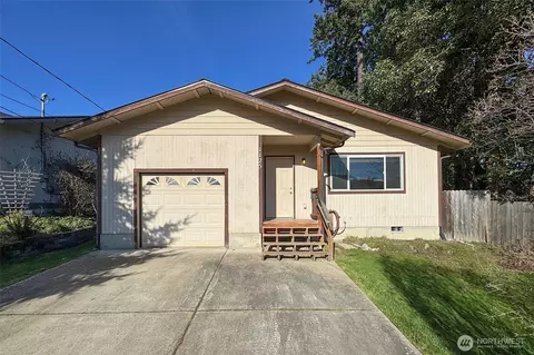 1125 Fountain St, Port Angeles, WA 98363