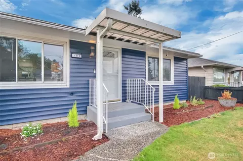 302 S 76th St, Tacoma, WA 98408