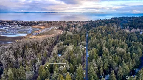 25 Roosevelt Rd, Point Roberts, WA 98281