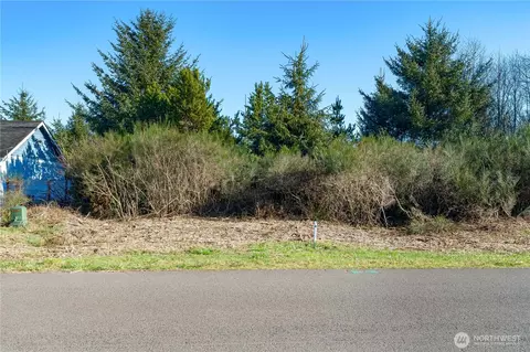 940 Wawona Ave SE, Ocean Shores, WA 98569