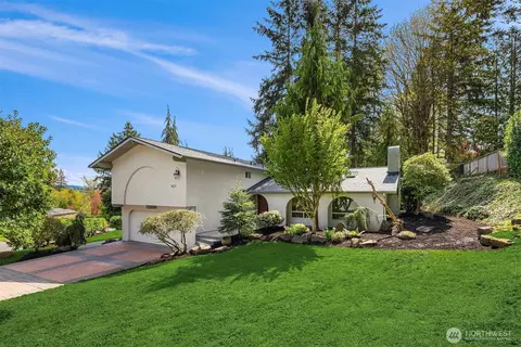 9115 SE 72nd Pl, Mercer Island, WA 98040