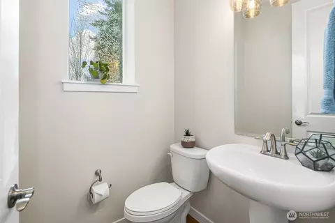 Bath - 524 238th Pl SE #C, Bothell, WA 98021 photo 2 of 4