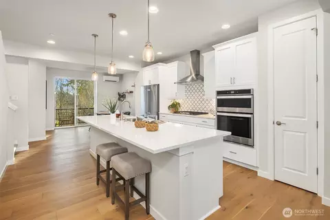 Kitchen - 524 238th Pl SE #C, Bothell, WA 98021 photo 4 of 7