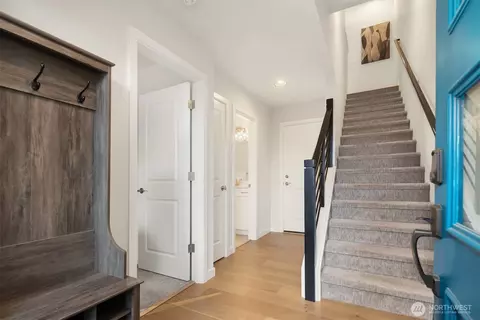 Entry Way - 524 238th Pl SE #C, Bothell, WA 98021 photo 1 of 2