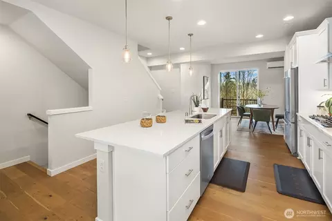 Kitchen - 524 238th Pl SE #C, Bothell, WA 98021 photo 3 of 7