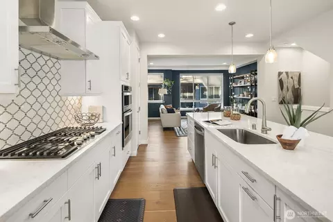 Kitchen - 524 238th Pl SE #C, Bothell, WA 98021 photo 6 of 7