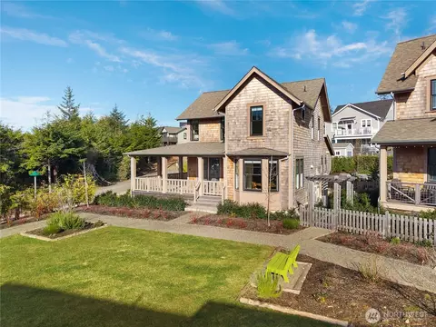 Exterior - 27 Cedar Run Loop, Pacific Beach, WA 98571 photo 1 of 7