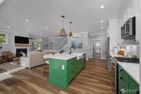 Kitchen - 27 Cedar Run Loop, Pacific Beach, WA 98571 photo 2 of 4