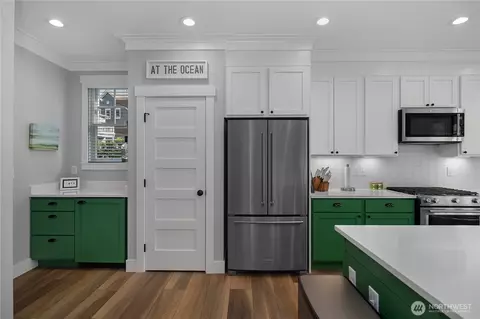 Kitchen - 27 Cedar Run Loop, Pacific Beach, WA 98571 photo 3 of 4
