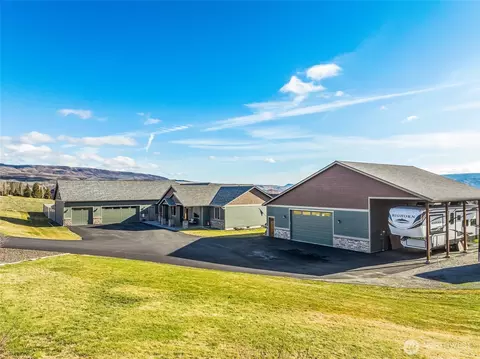 825 American Fruit Rd, Wenatchee, WA 98801