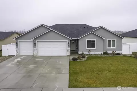 915 P St SW, Quincy, WA 98848