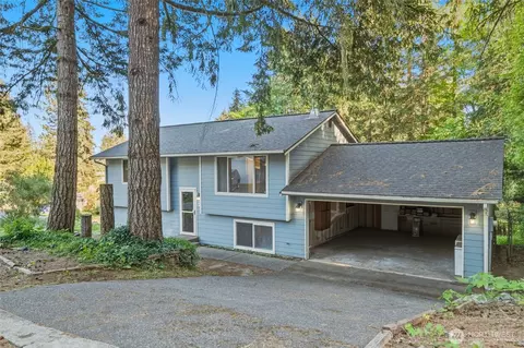 71 NE Lorrain Ct, Belfair, WA 98528