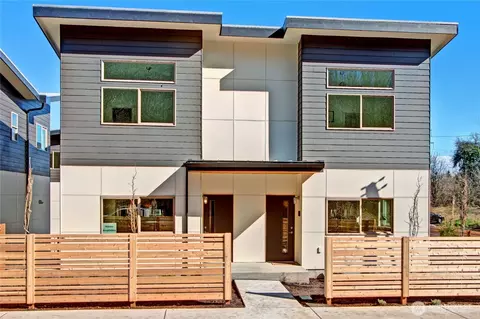 8706 S 42nd Ave, Seattle, WA 98118