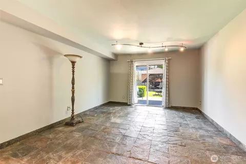 Living - 13004 25th Ave SE, Everett, WA 98208 photo 4 of 5