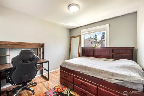 Bedroom - 13004 25th Ave SE, Everett, WA 98208 photo 4 of 6