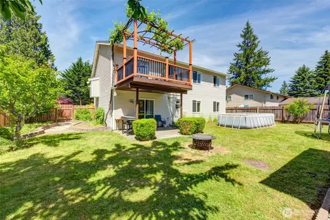 Exterior - 13004 25th Ave SE, Everett, WA 98208 photo 6 of 15