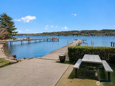 5425 96th Ave SE, Mercer Island, WA 98040