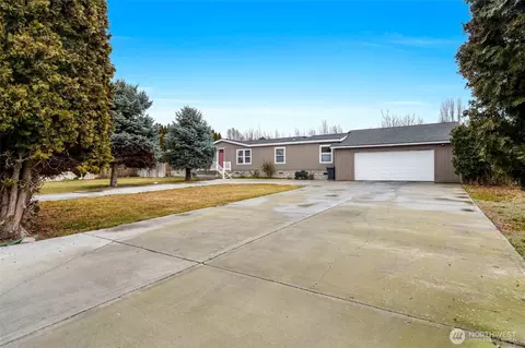 3431 Firouzi Dr NE, Moses Lake, WA 98837