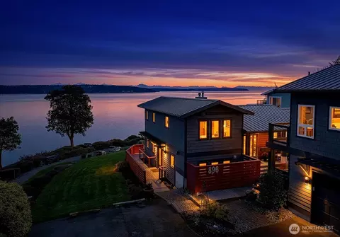 896 Snowshoe Pl, Greenbank, WA 98253
