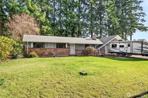 910 Wildwood Ave NE, Chehalis, WA 98532