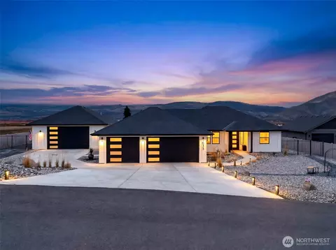633 S Monte Verde Dr, East Wenatchee, WA 98802