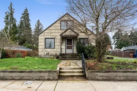 125 S 64th St, Tacoma, WA 98408