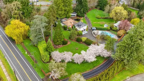 6612 NE 202nd St, Kenmore, WA 98028