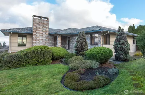 527 S Liberty St, Port Angeles, WA 98362