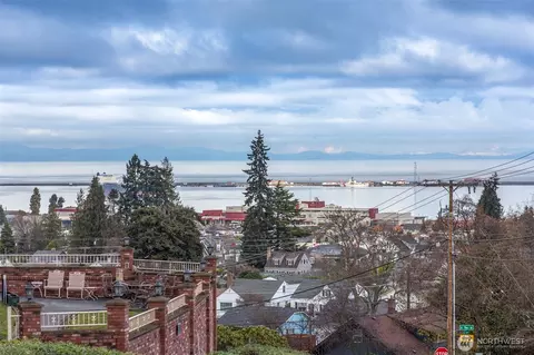 527 S Liberty St, Port Angeles, WA 98362